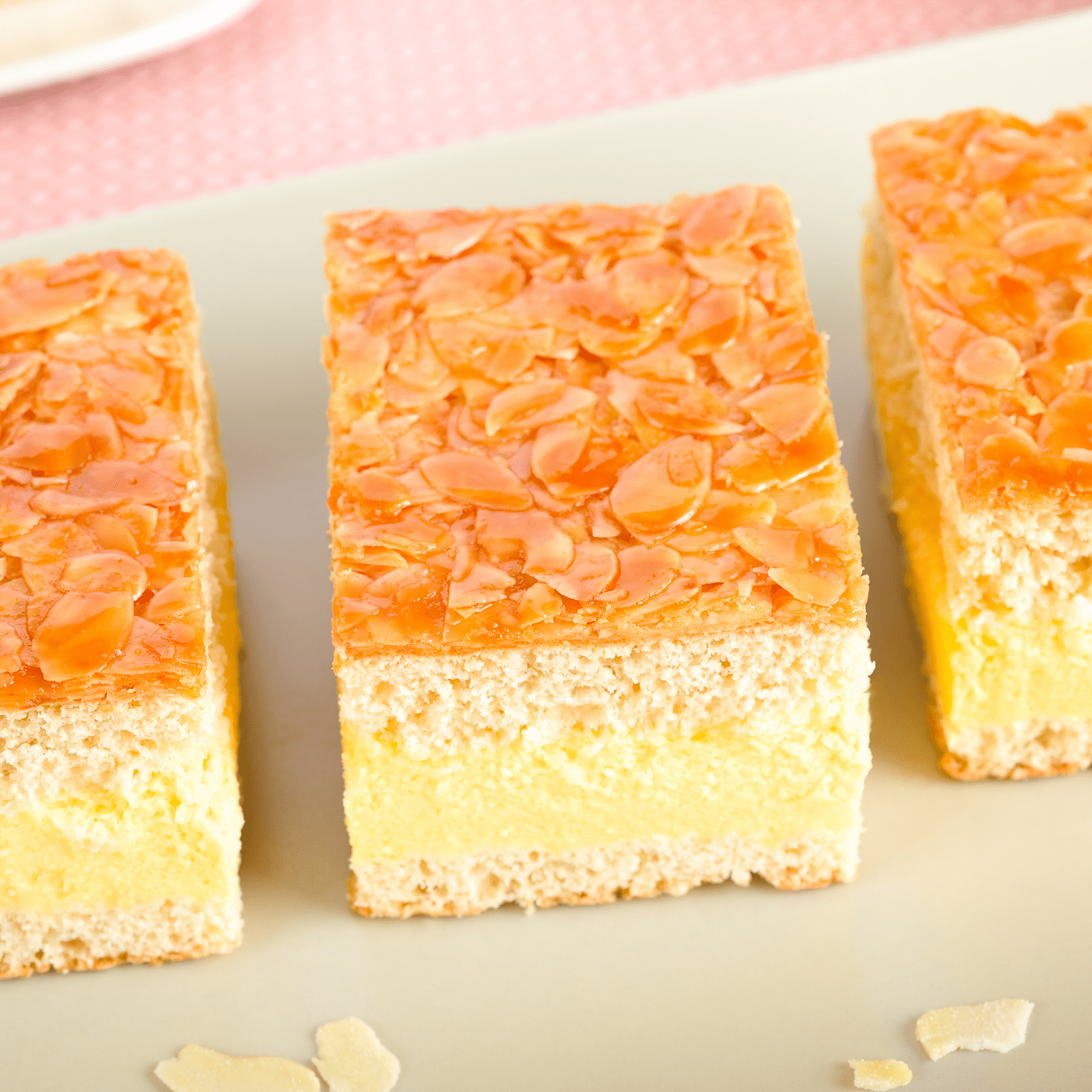 Schmeckt herzlich süß: Bienenstich per Thermomix - Wundermix GmbH