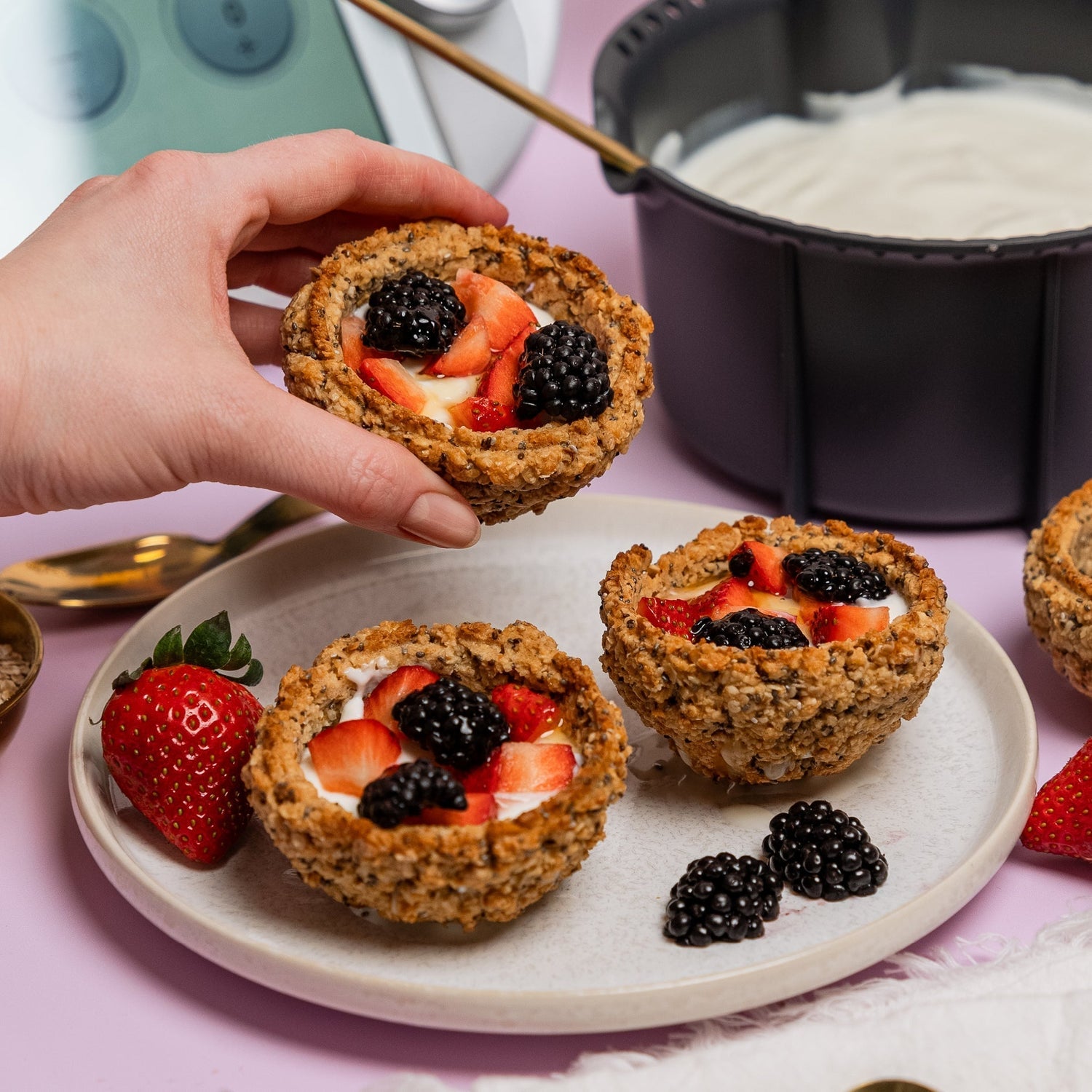 Knusprige Granola Cups - Wundermix GmbH