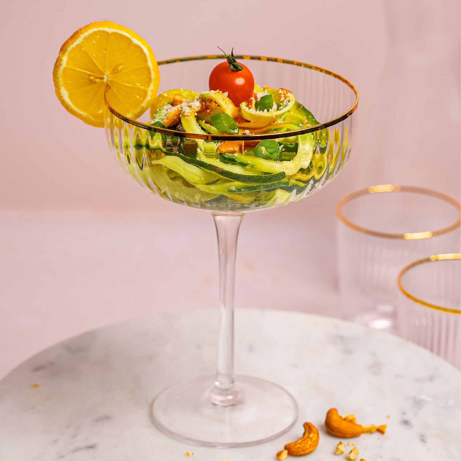 Einfache Tomatensauce mit Zoodles (Grundrezept)