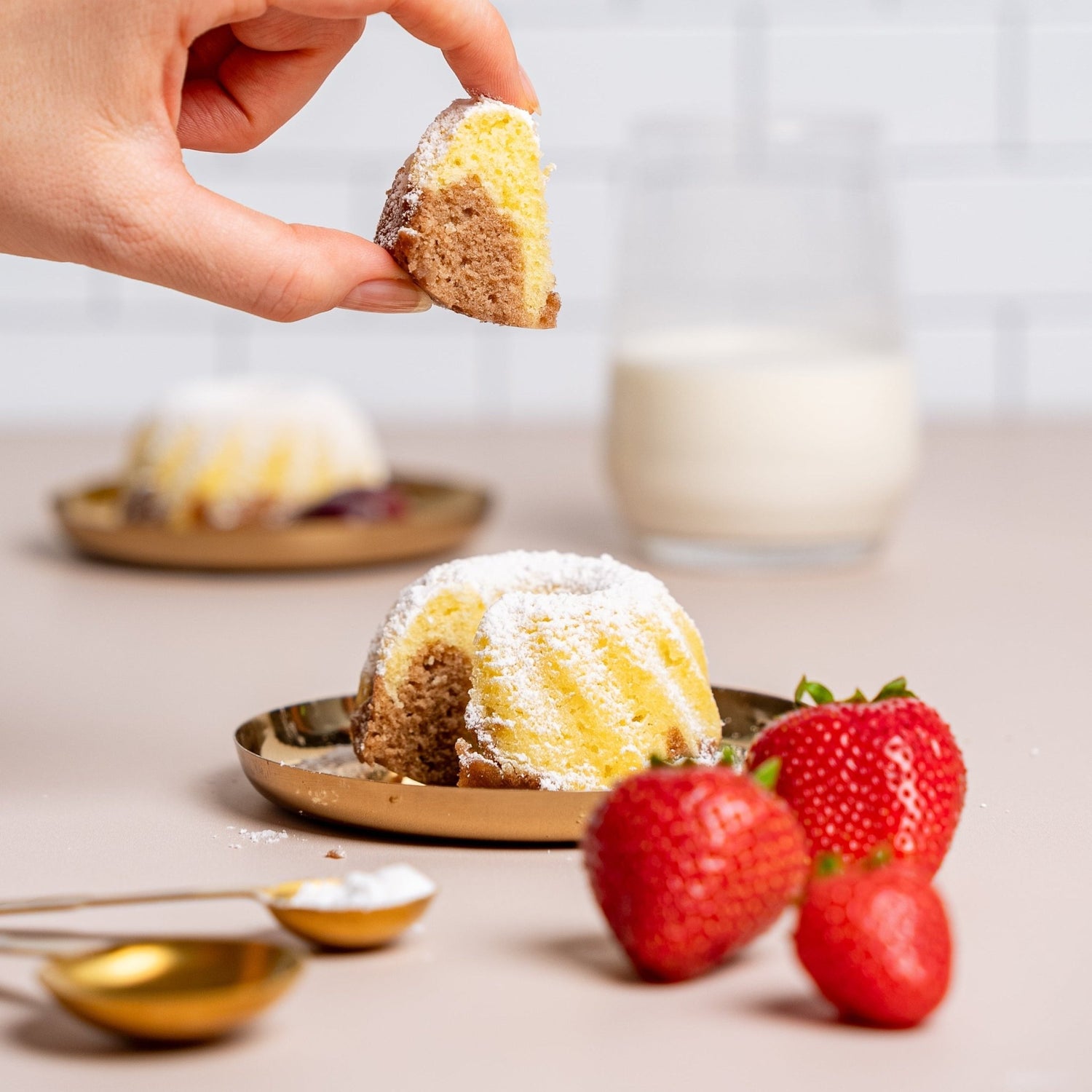 Unglaublich luftige Mini-Gugelhupfe mit dem Muffinizer - Wundermix GmbH