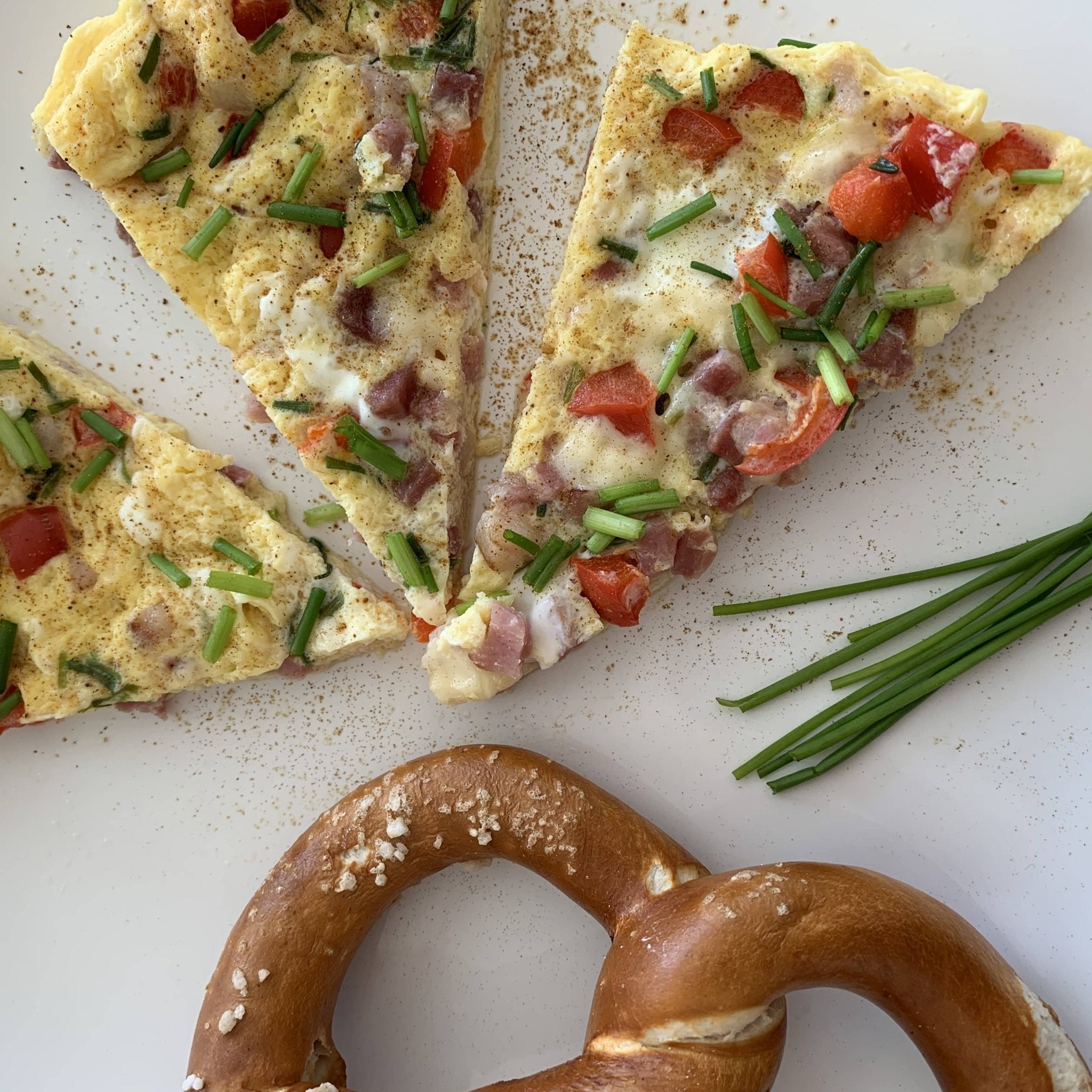 Dampfgaren im Varoma: Saftiges Schinken-Omelette mit Schnittlauch aus dem Thermomix Varoma - Wundermix GmbH