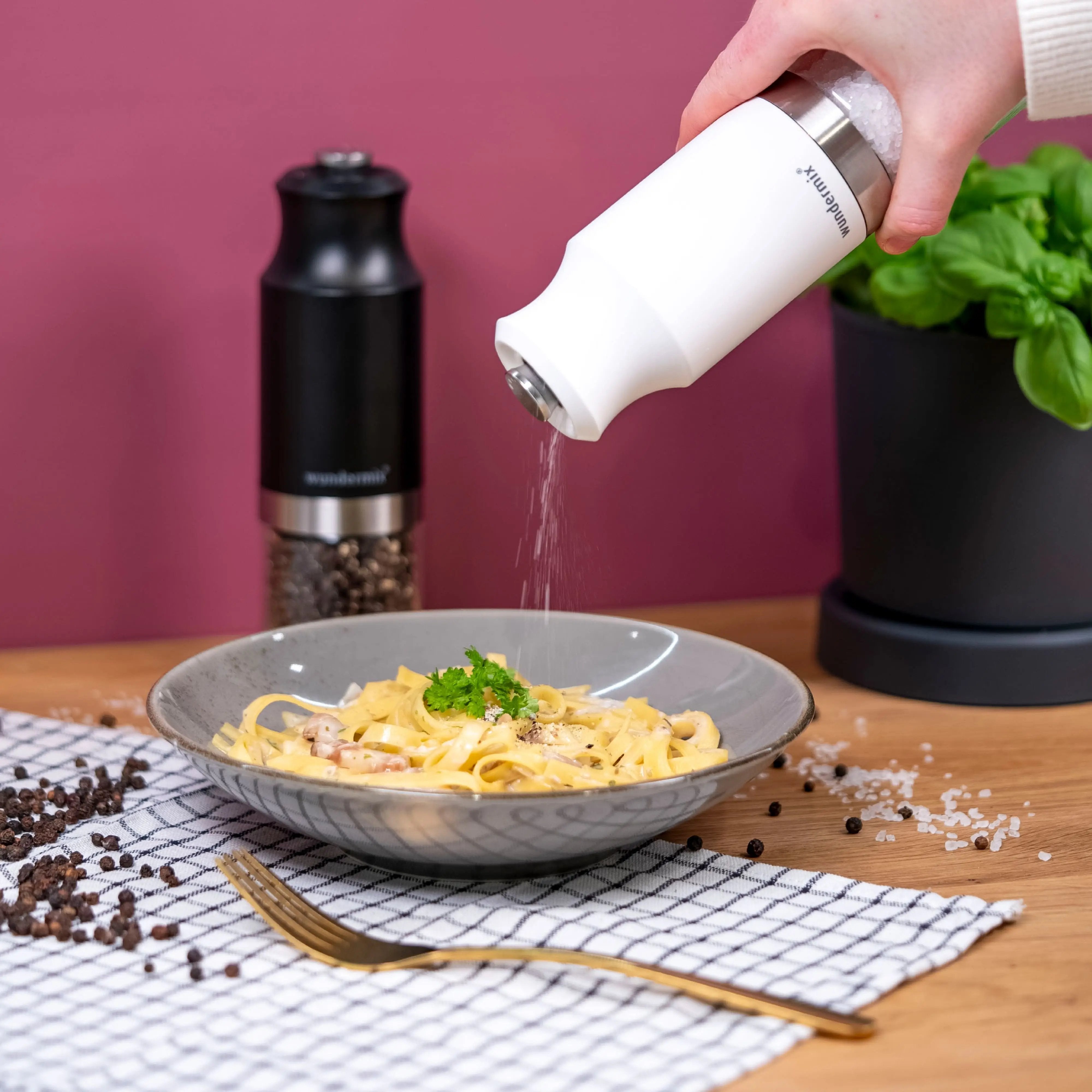 WunderSpicer® | Electric salt or pepper mill with ceramic grinder | economy set